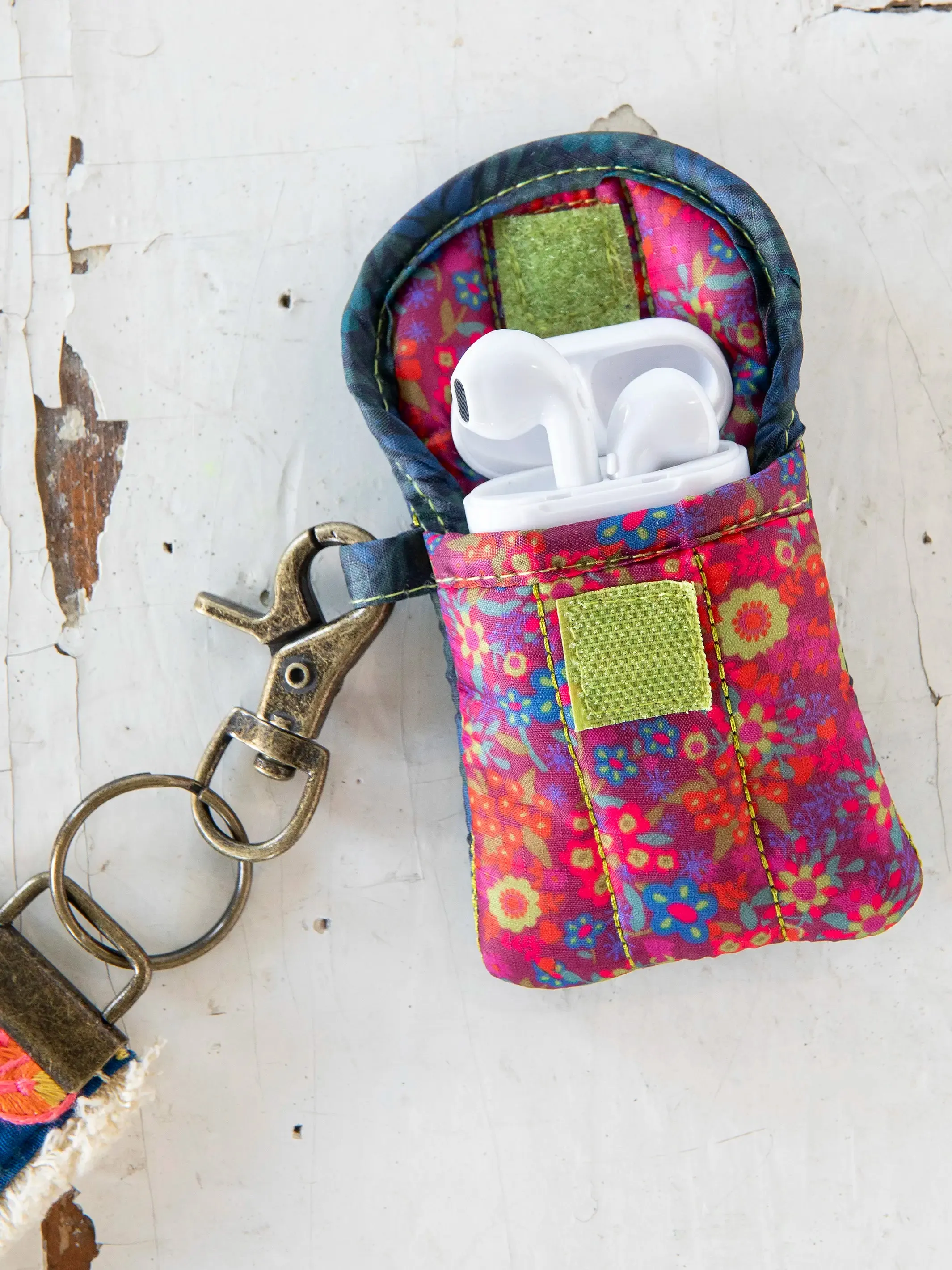 Earbud Case - Mauve Garden Floral